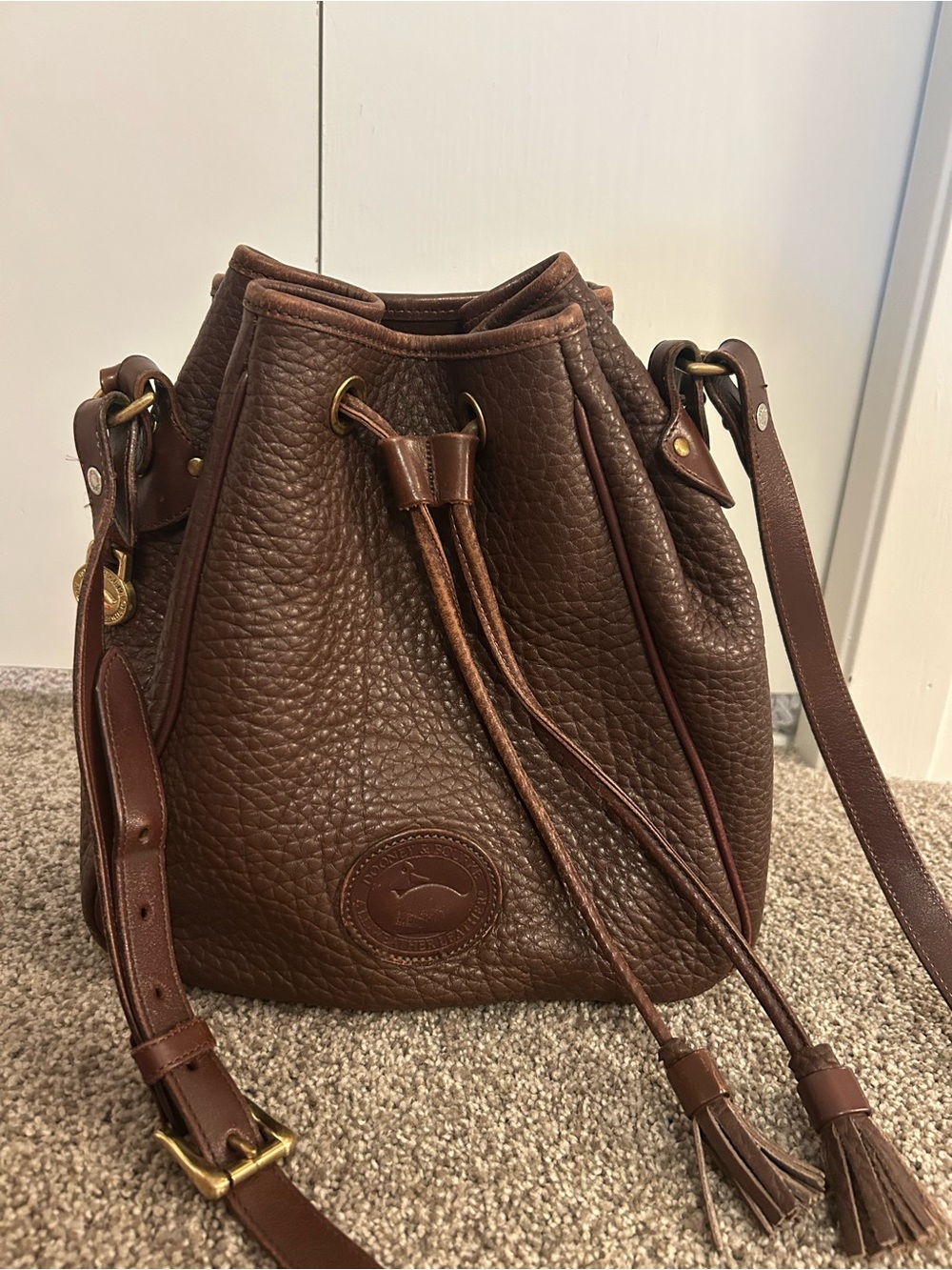 Vintage 1980’s Dooney & Bourke Brown Pebbled Leather Drawstring Bucket Crossbody - Picture 2 of 9